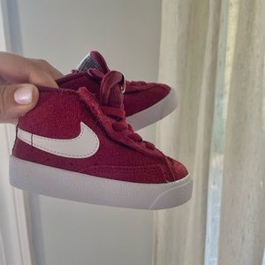 Nike Suede Blazer Mids 77